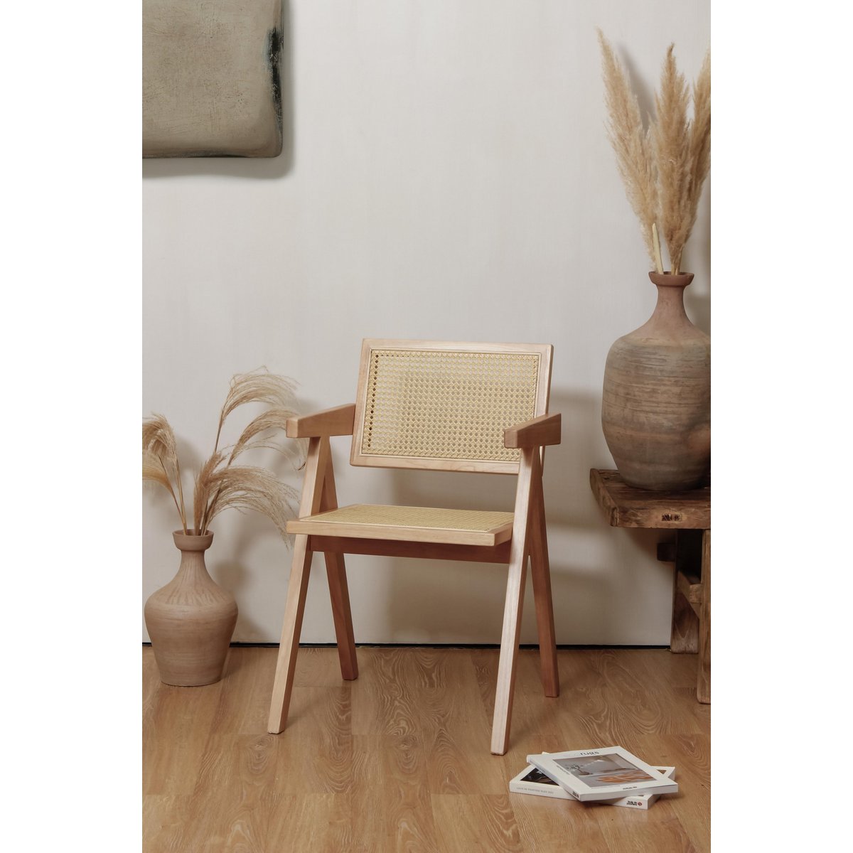 Beliebter Chandigarh -Stuhl - Stil Pierre Jeanneret - Holz und Rattan - hohe Qualität - klar oder Walnuss - Yucca Deko
