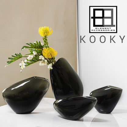 Hohe moderne Vase mit sehr innovativem, schlichtem Design, KOOKY30GR - Yucca Deko