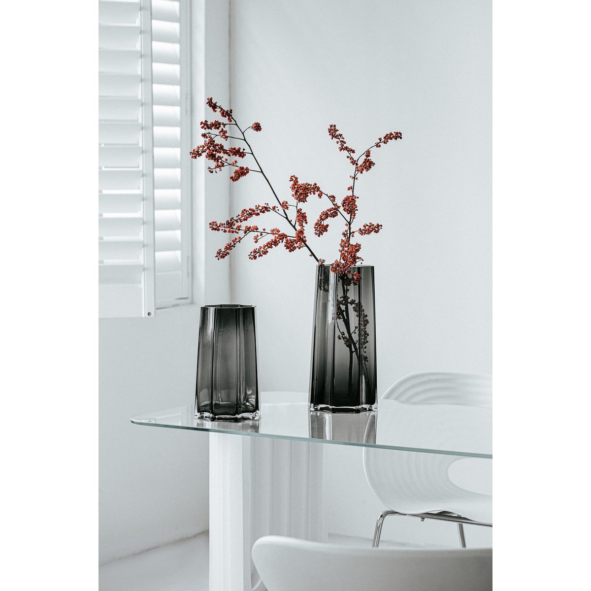Modern-klassische, luxuriöse hohe Vase, stilvolles belgisches Design, LENOX 40 Grau - Yucca Deko