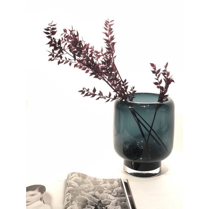 Moderne Glasvase mit ikonischem Design, Tintenblau, ZADAR 25IB, luxuriöses 9-mm-Glas - Yucca Deko