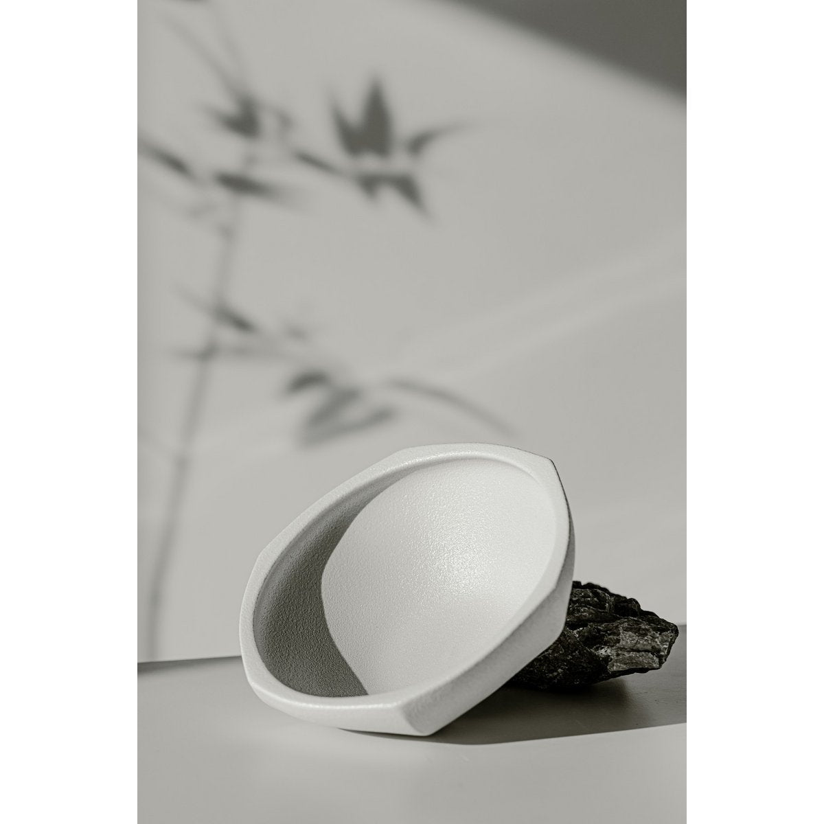 Moderne Schüssel im asiatischen Stil, hochwertiges Design und Finish, KUNYU30WH - Yucca Deko