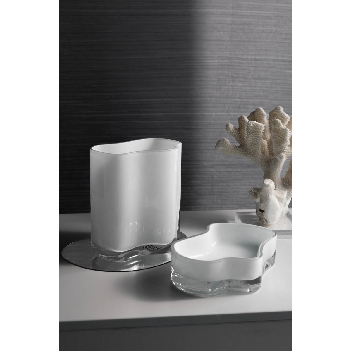Neue große Schüssel oder Teller im modernen Design, inspiriert von CORAL und Aalto, COR08WH - Yucca Deko