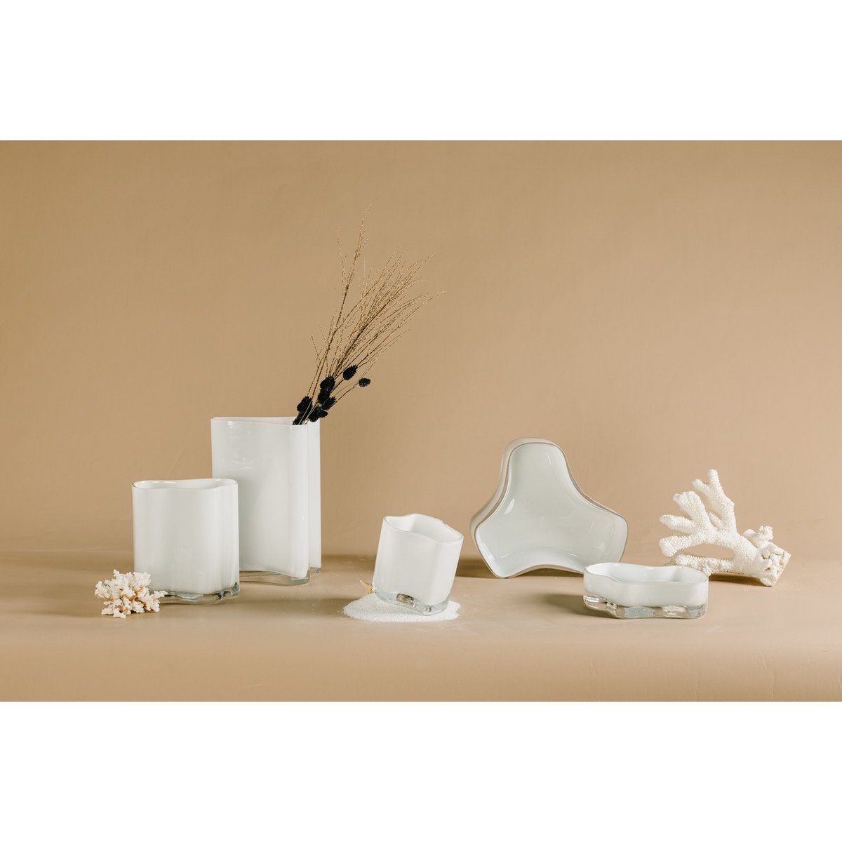 Neue große Schüssel oder Teller im modernen Design, inspiriert von CORAL und Aalto, COR08WH - Yucca Deko