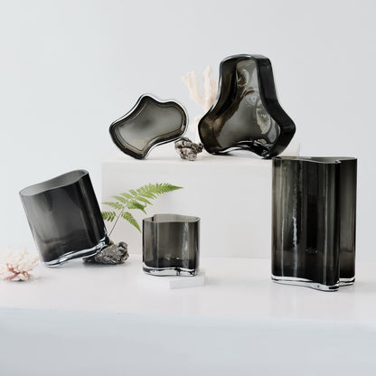 Neue Schüssel und Teller im modernen Design, inspiriert von CORAL und Aalto, COR06GR - Yucca Deko