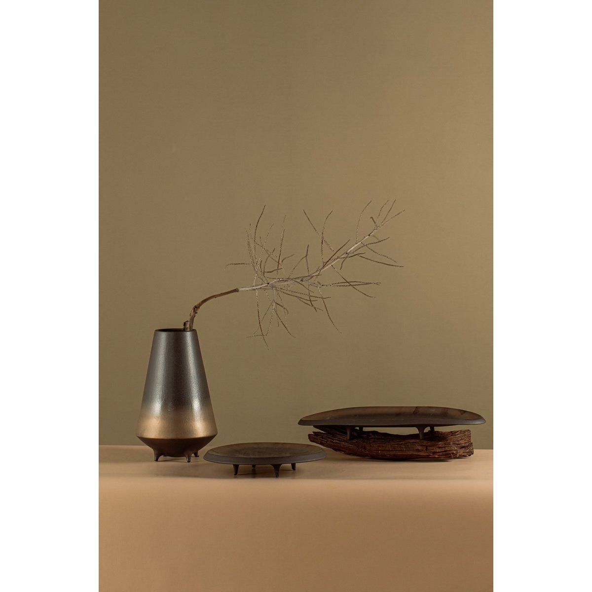 NeuModerner High-End-Langteller aus Keramik East+West, OTA50 - Yucca Deko