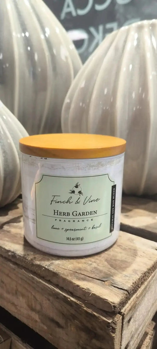Soya Wachskerze 10x9cm Herb Garden - Yucca Deko