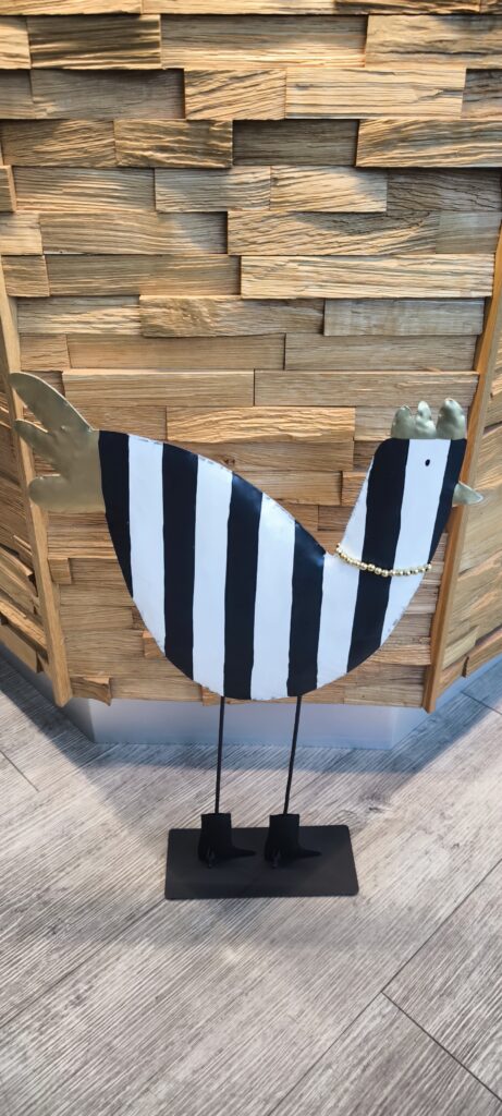 Huhn aus Metal schwarz weiß gestreift 50 cm